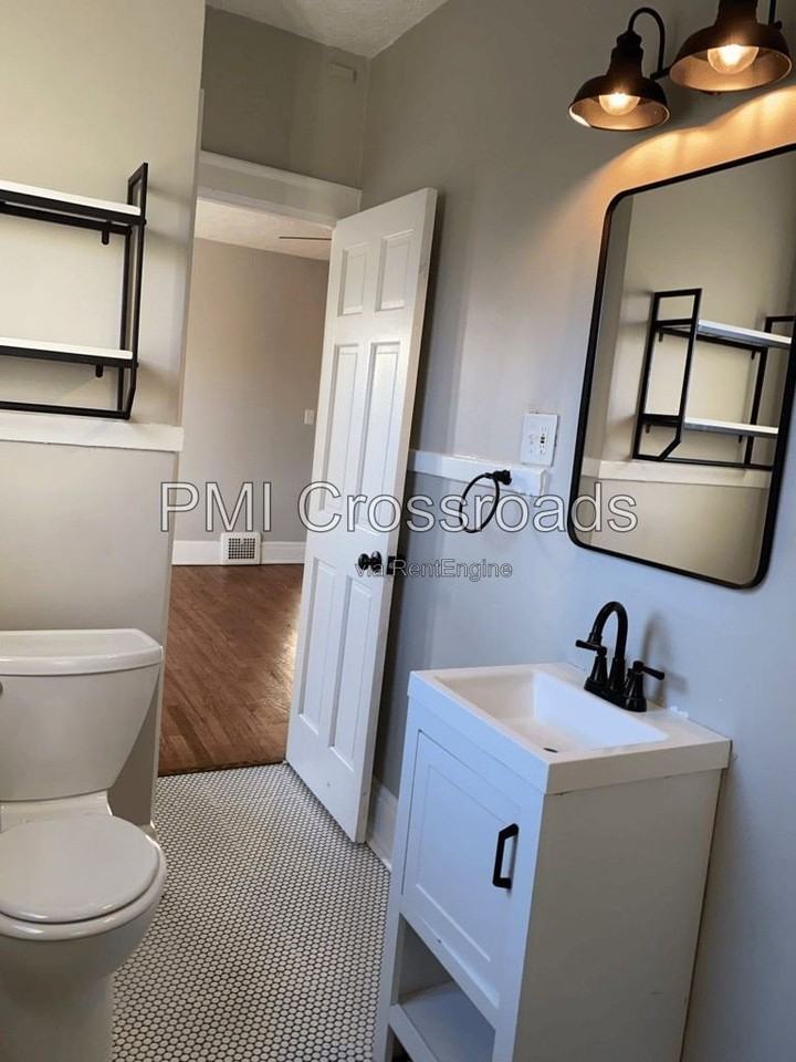 3495 W 98th St #4 - Photo 6 of 30
