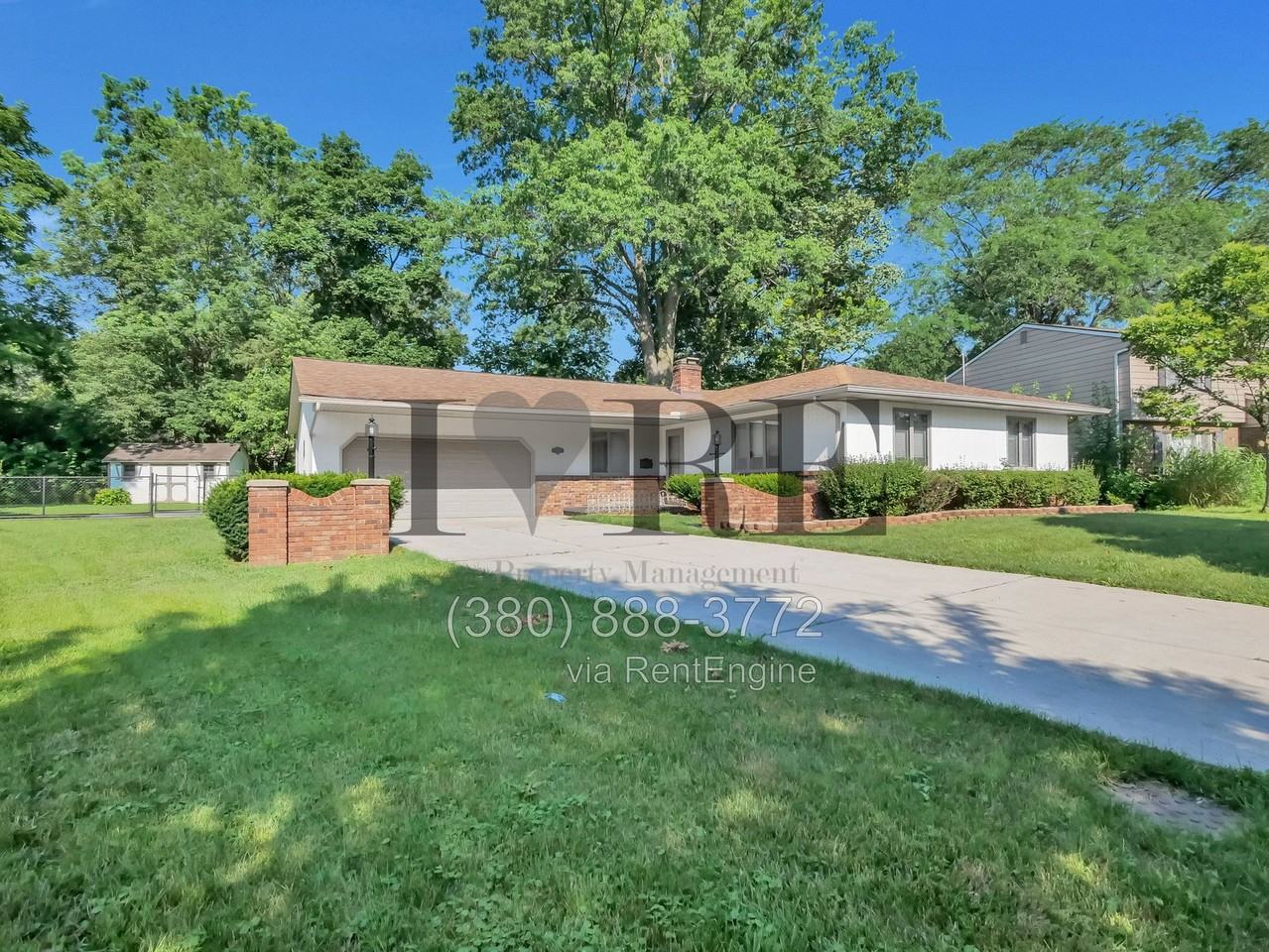 6427 Middleshire St - Photo 3 of 24