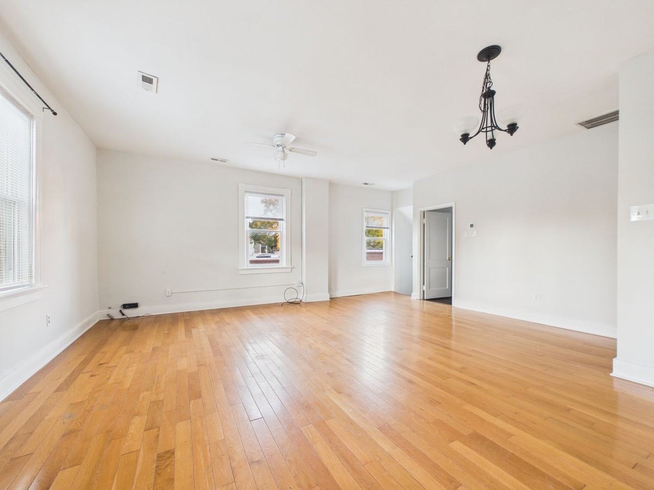604 N Belmont Ave #A - Photo 4 of 19