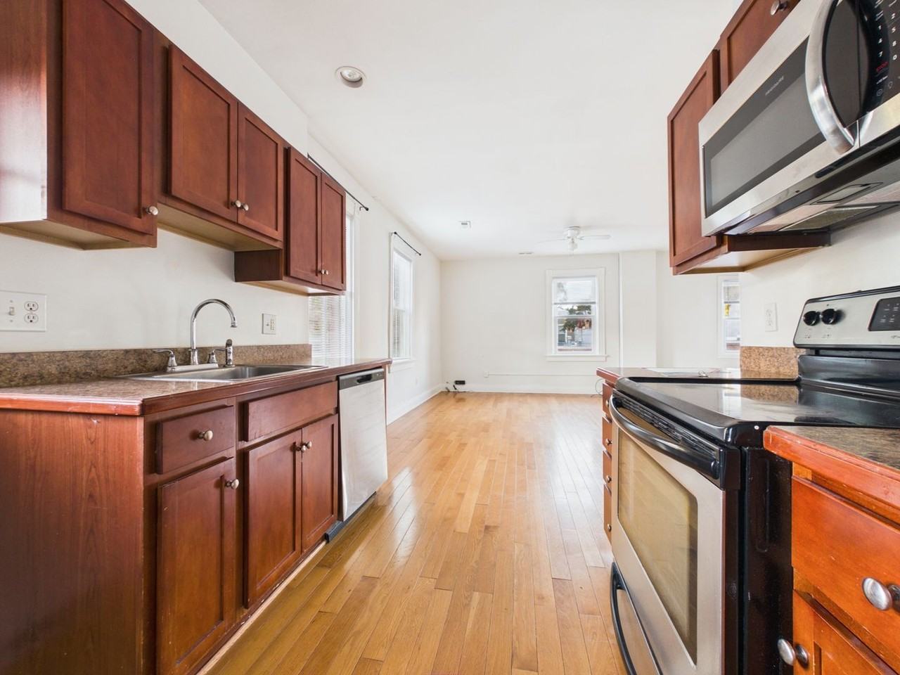 604 N Belmont Ave #A - Photo 5 of 19
