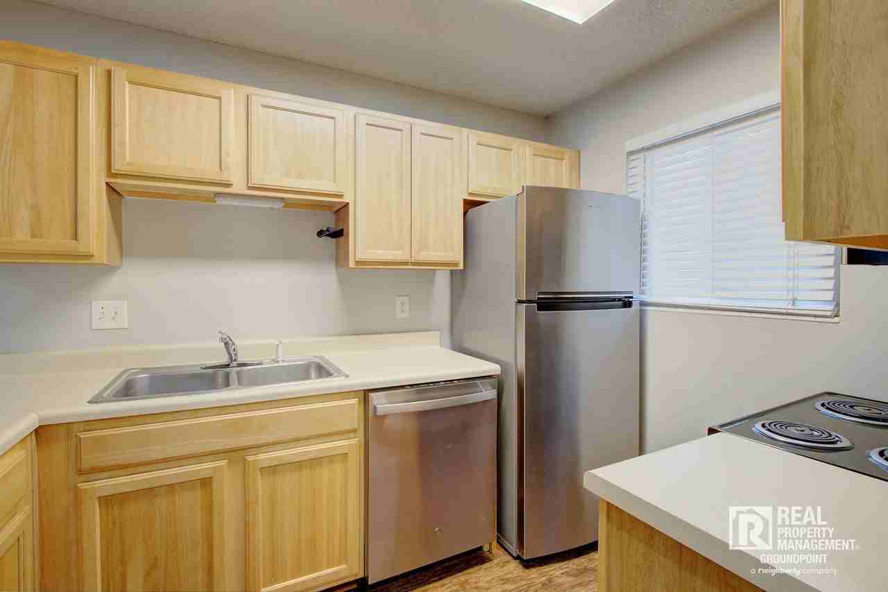 603 Andrea Ln - Photo 3 of 22