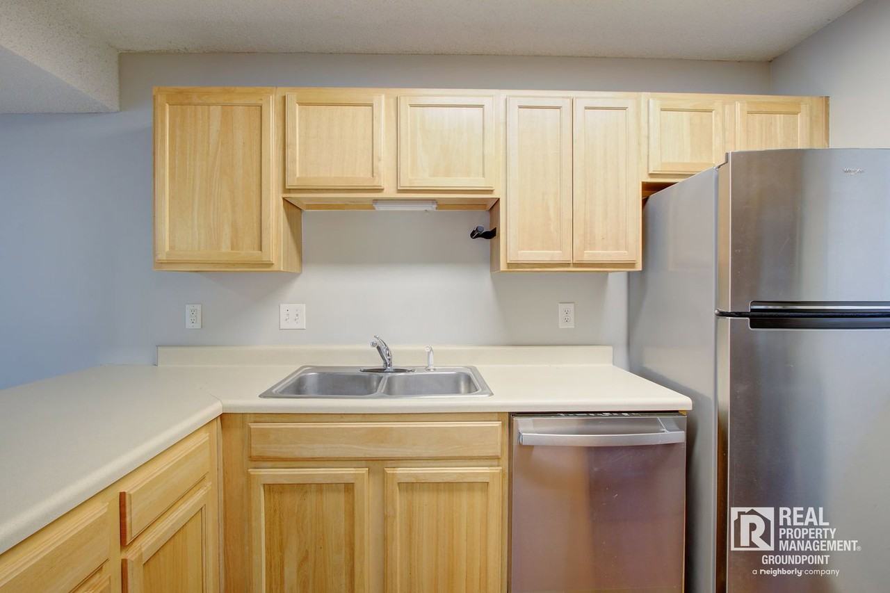 603 Andrea Ln - Photo 4 of 22