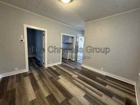 305 W Florence St - Photo 7 of 17