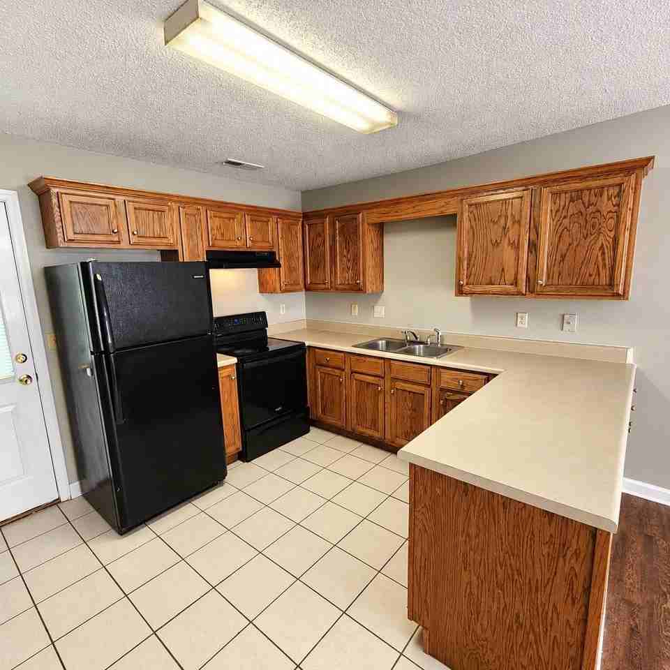 464 Guyler St #478 - Photo 3 of 10