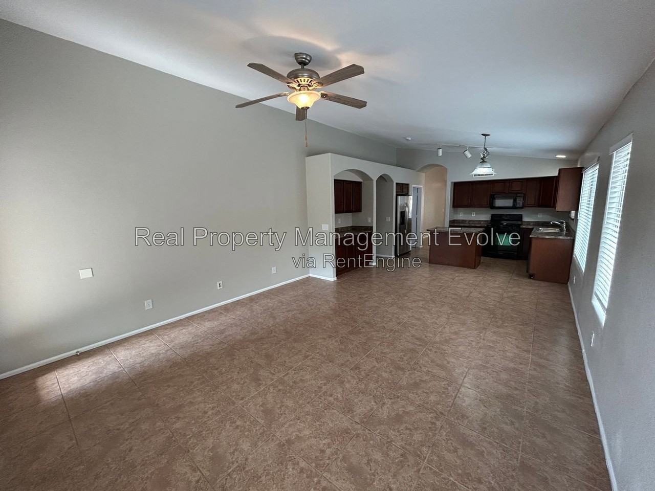 2431 W Oberlin Way - Photo 3 of 23