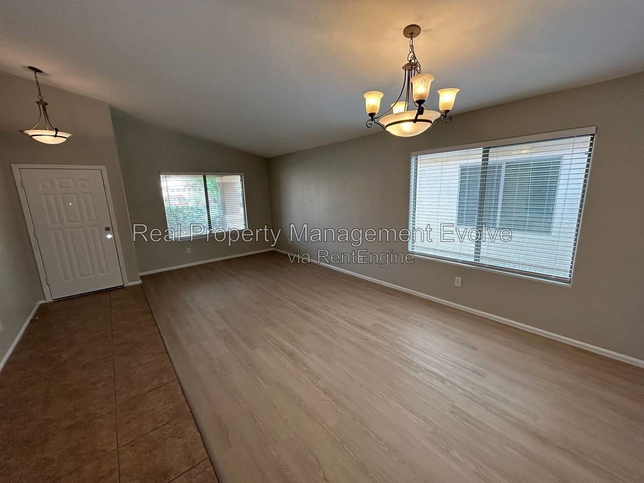 2431 W Oberlin Way - Photo 5 of 23