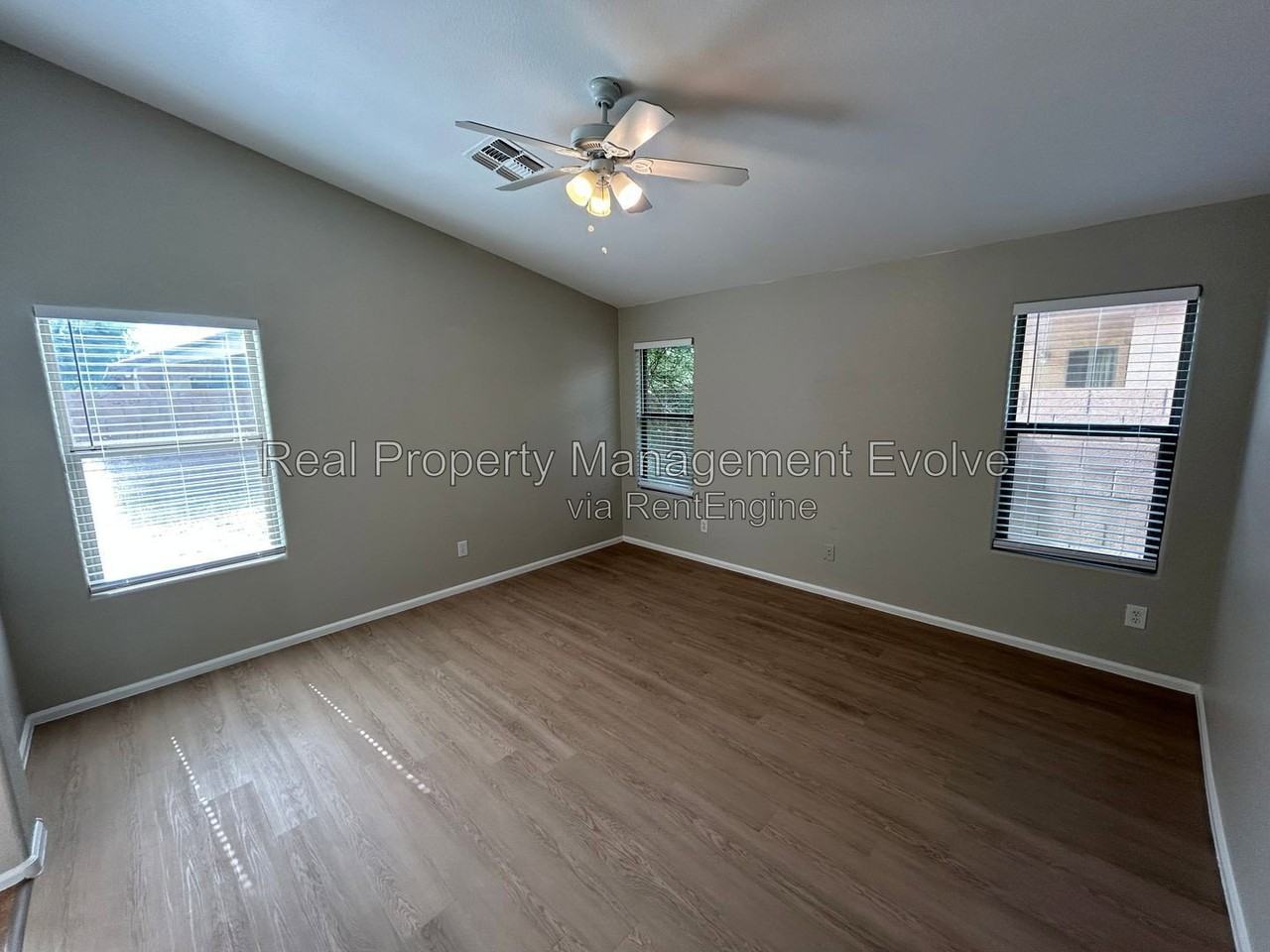 2431 W Oberlin Way - Photo 7 of 23