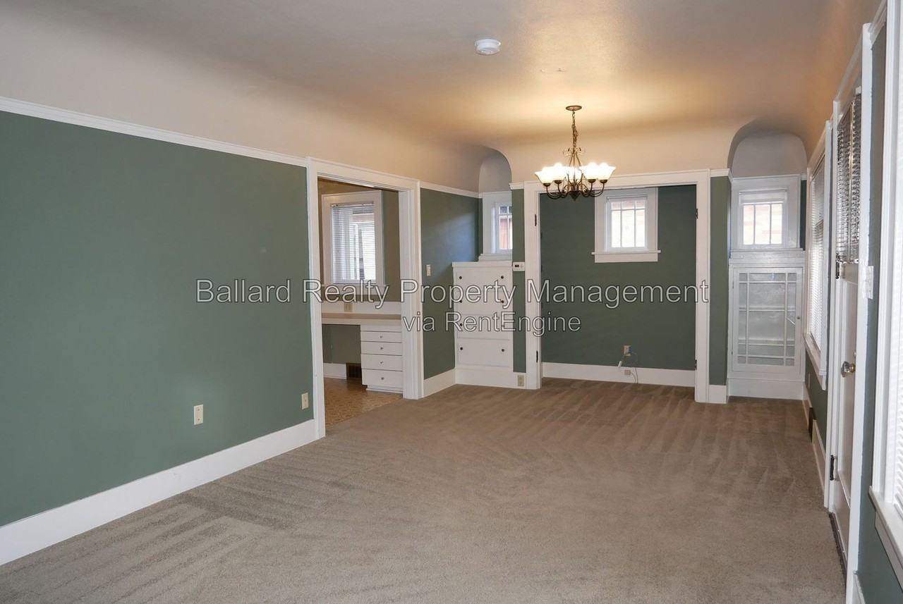 2210 Nw 62nd St - Photo 3 of 21