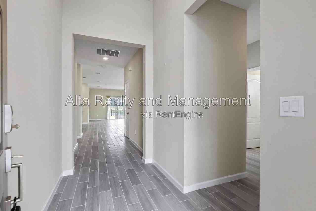 7495 Rimrock Ct - Photo 4 of 50