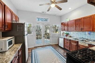 369 Oldham Ave - Photo 4 of 28