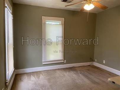 361 S Broadway Park #3 - Photo 3 of 8