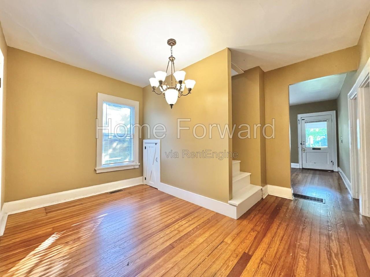 435 Park Ave - Photo 3 of 18