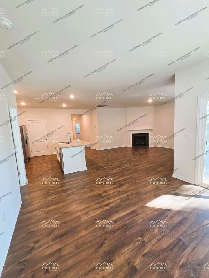 317 Glass Rd - Photo 4 of 21