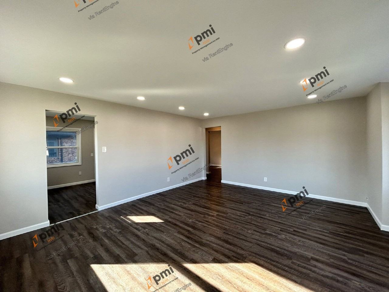 8228 Kennedy Ave - Photo 5 of 22