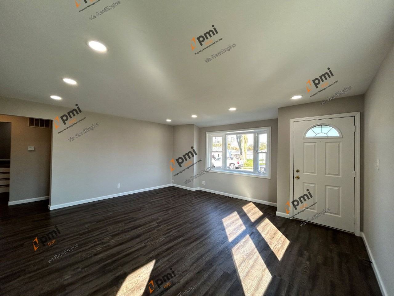 8228 Kennedy Ave - Photo 6 of 22