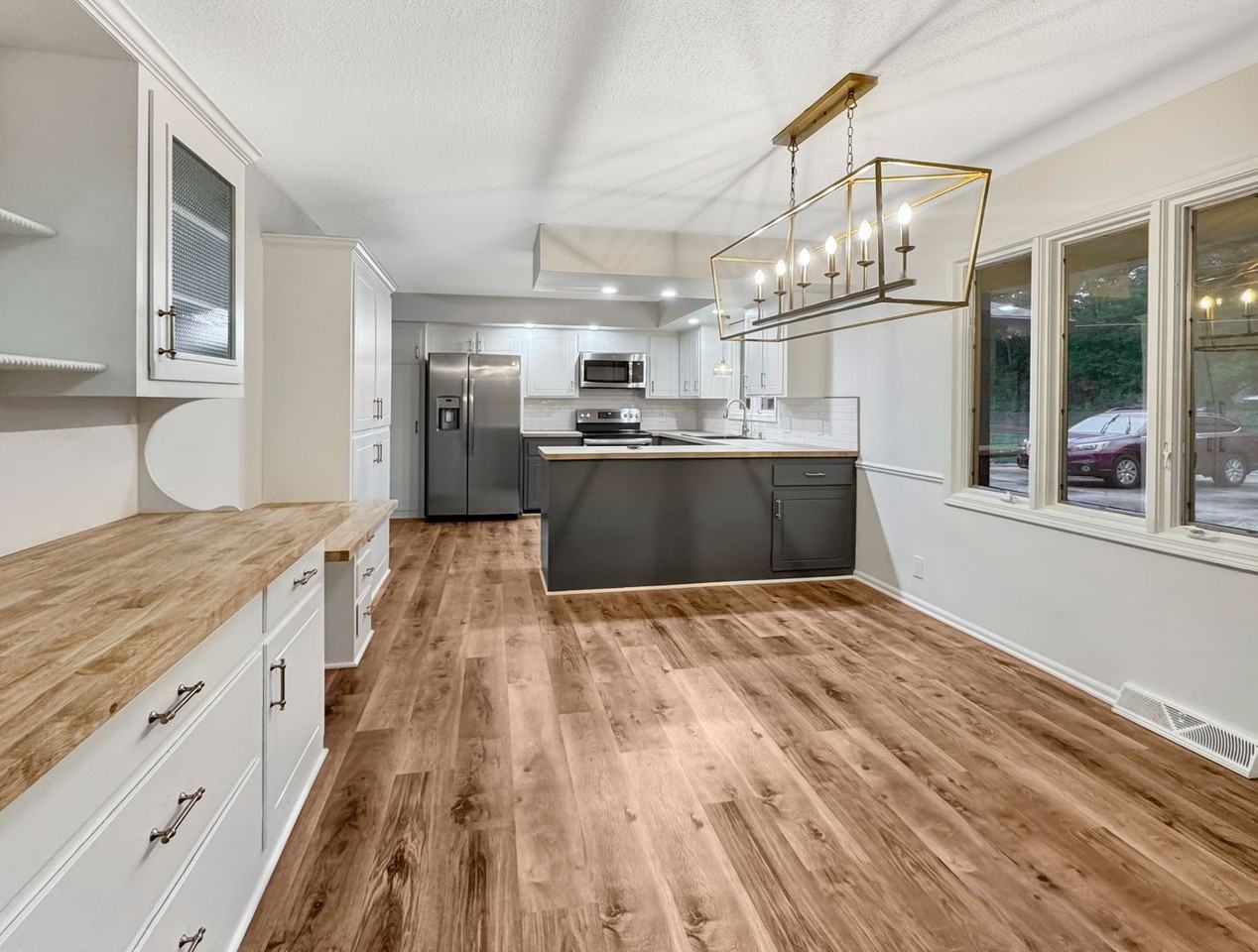 3890 Walker Ave Nw - Photo 2 of 19