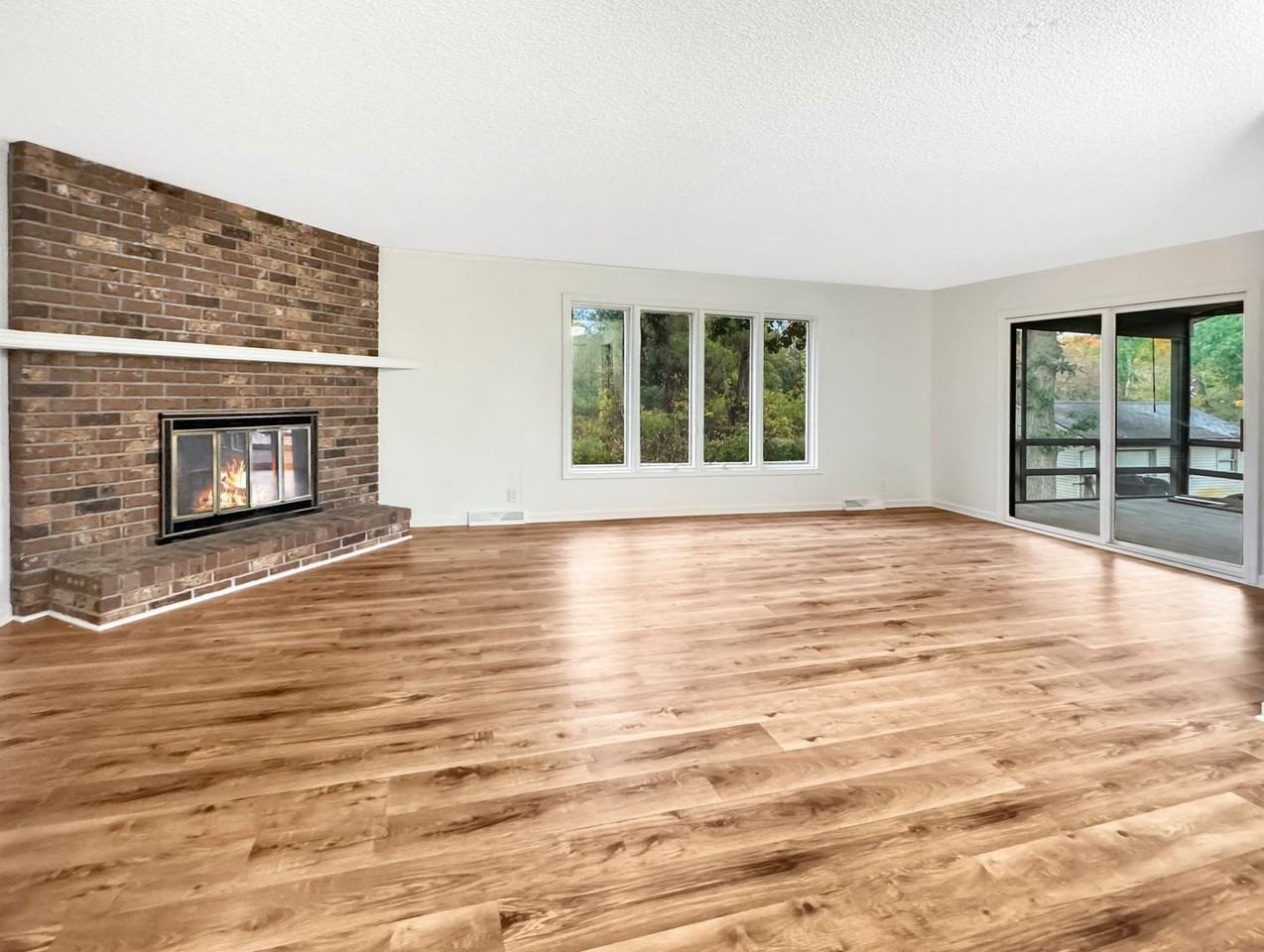 3890 Walker Ave Nw - Photo 4 of 19