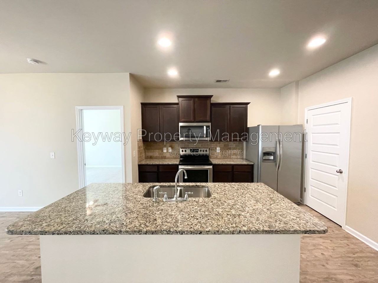 356 Stablebridge Dr - Photo 5 of 18