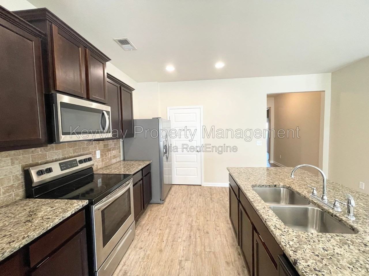 356 Stablebridge Dr - Photo 6 of 18