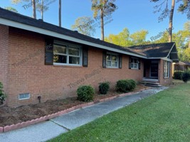 featured image of 1405 Pinehaven Dr