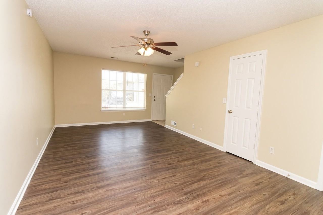 11 Alice Ln #25 - Photo 3 of 14