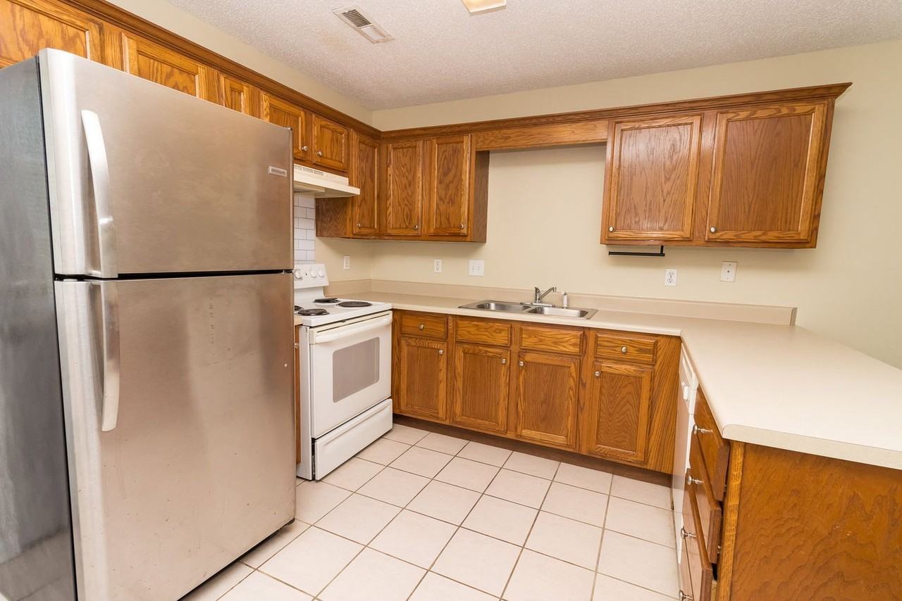 11 Alice Ln #25 - Photo 4 of 14