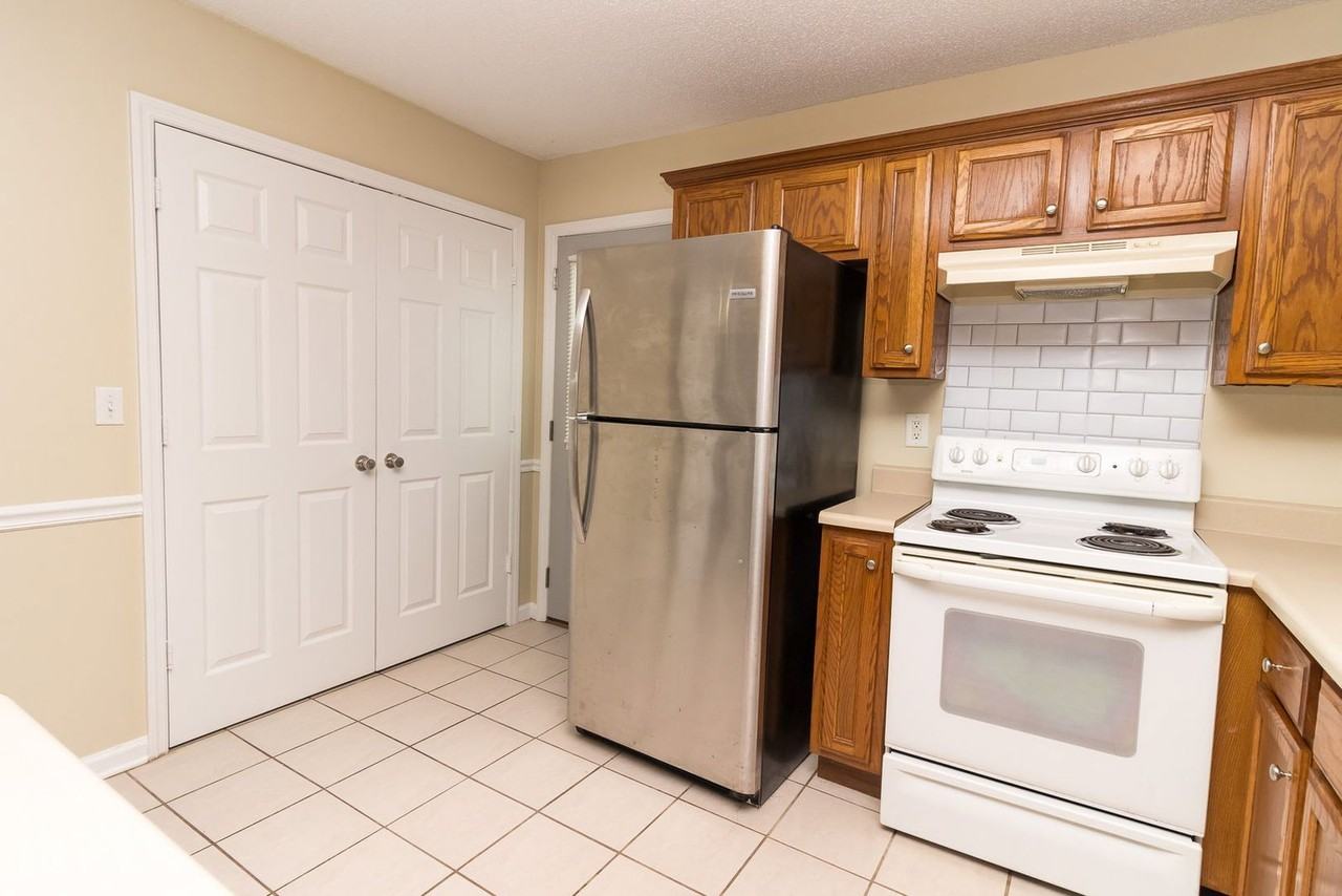 11 Alice Ln #25 - Photo 6 of 14