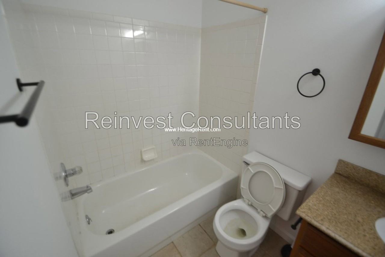 1458 Melinda Ln - Photo 5 of 16