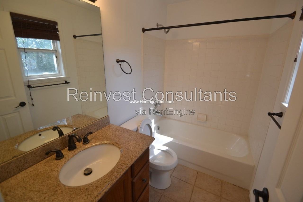 1458 Melinda Ln - Photo 6 of 16