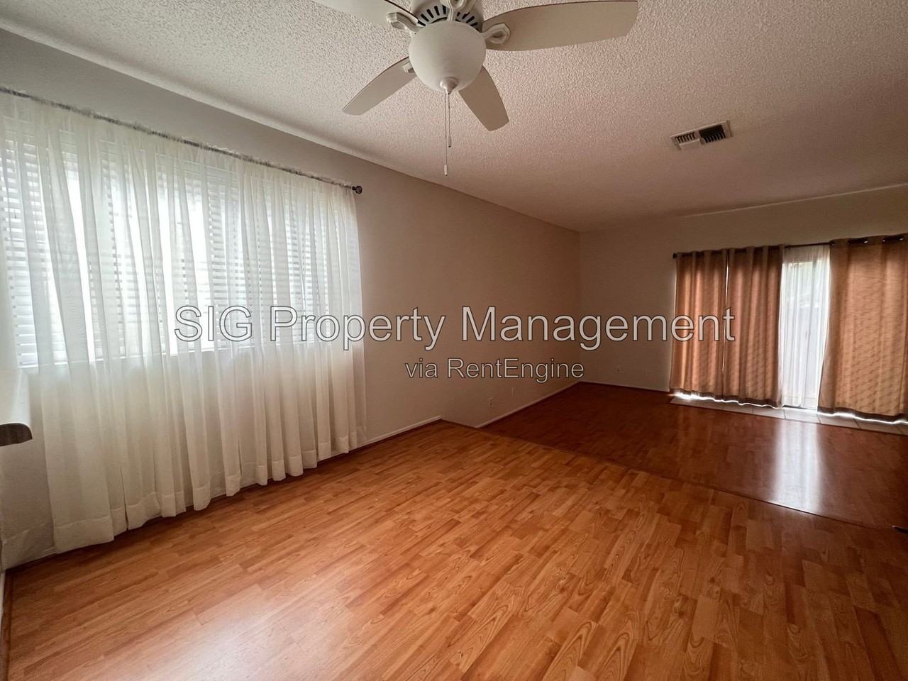 10480 Sunland Blvd #50 - Photo 4 of 27