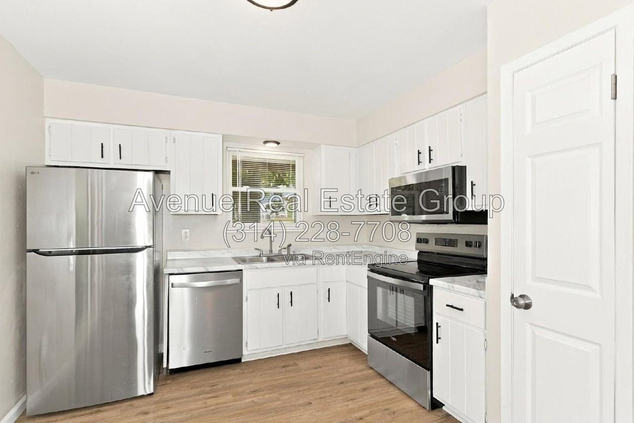 48 Laura Dr - Photo 5 of 10