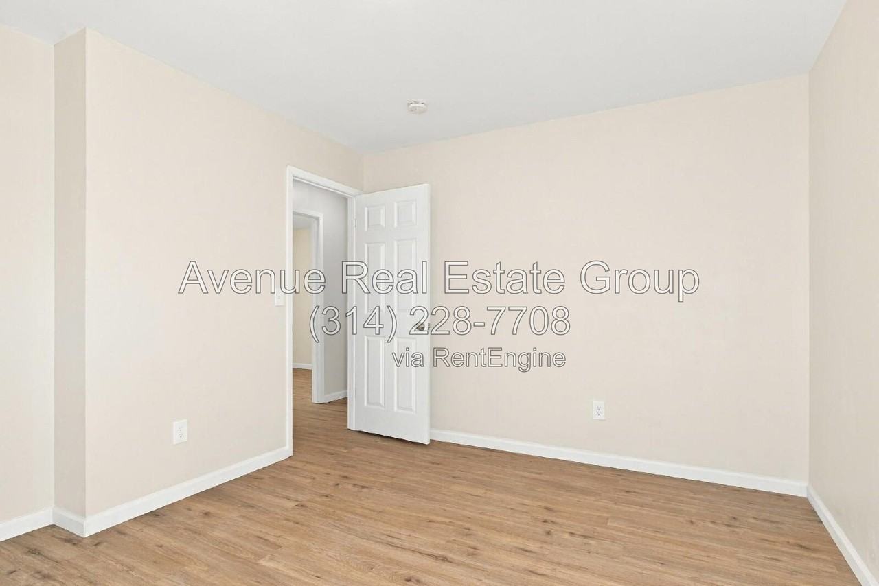 48 Laura Dr - Photo 6 of 10