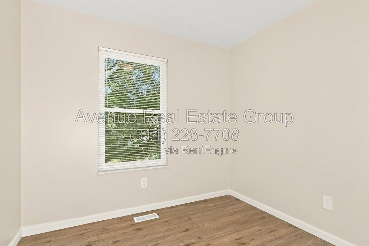 48 Laura Dr - Photo 7 of 10