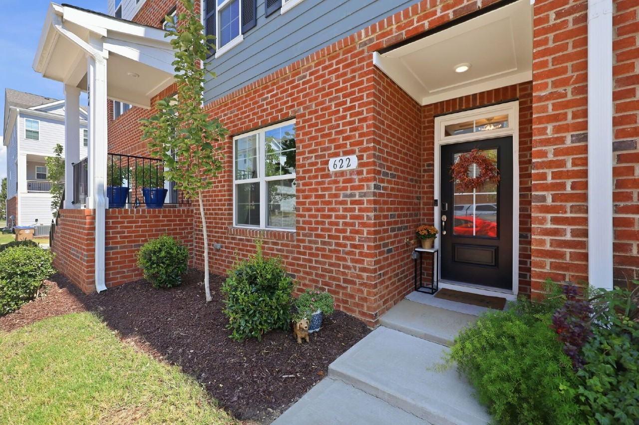 622 Gateway Crossing Ln - Photo 3 of 29