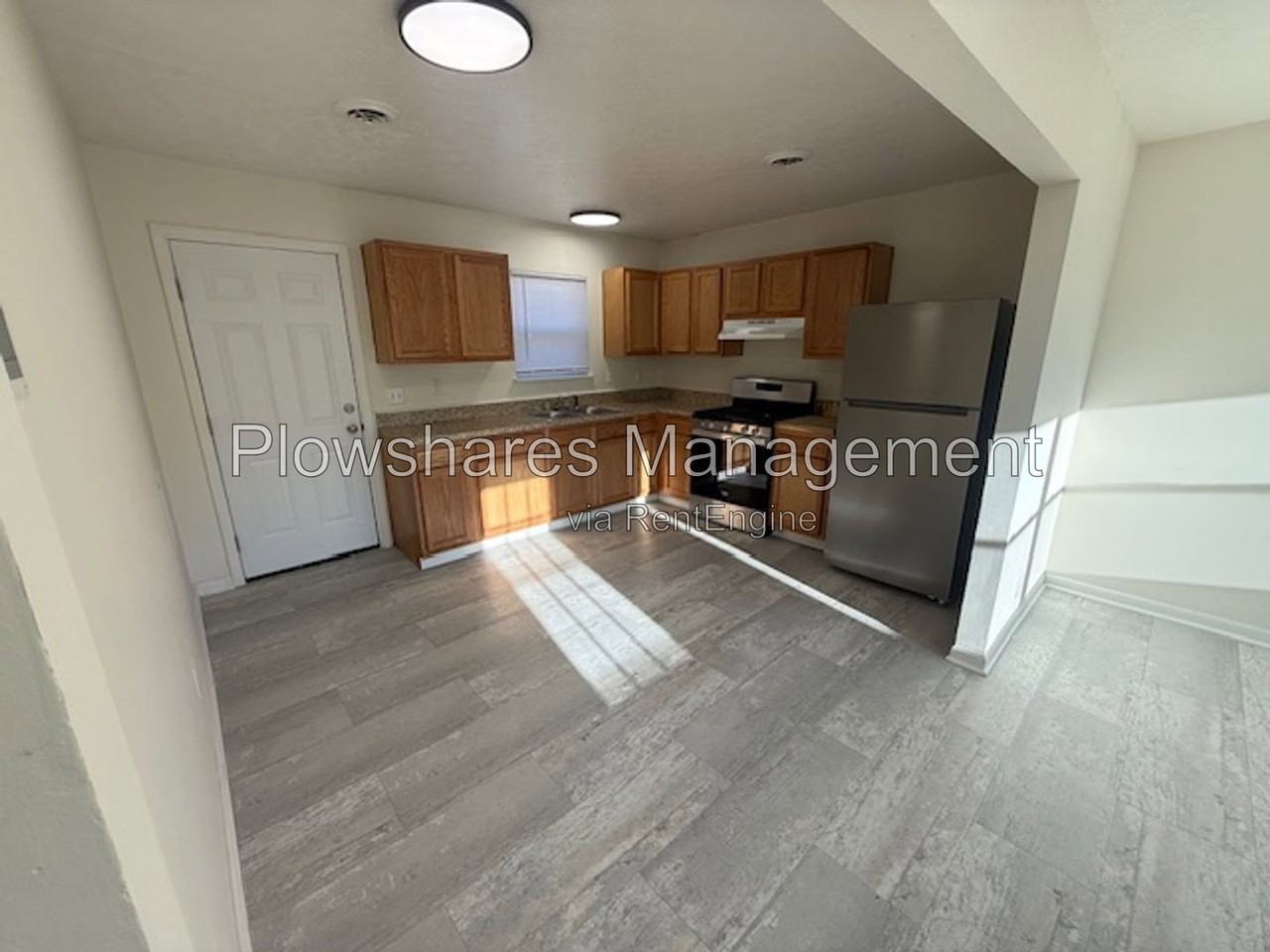 1325 Carriage Way #B - Photo 2 of 10