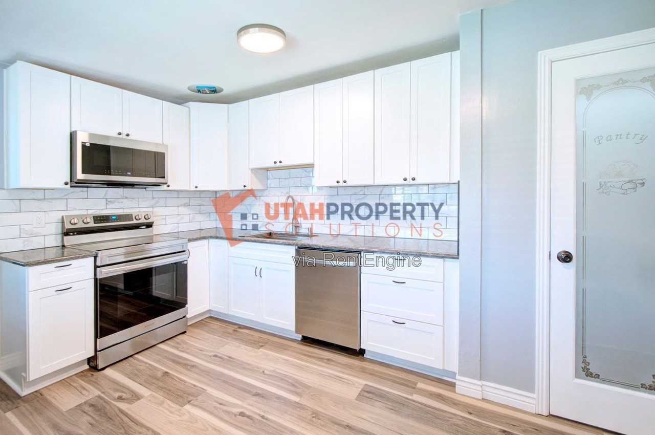 3121 S 4355 W - Photo 4 of 19