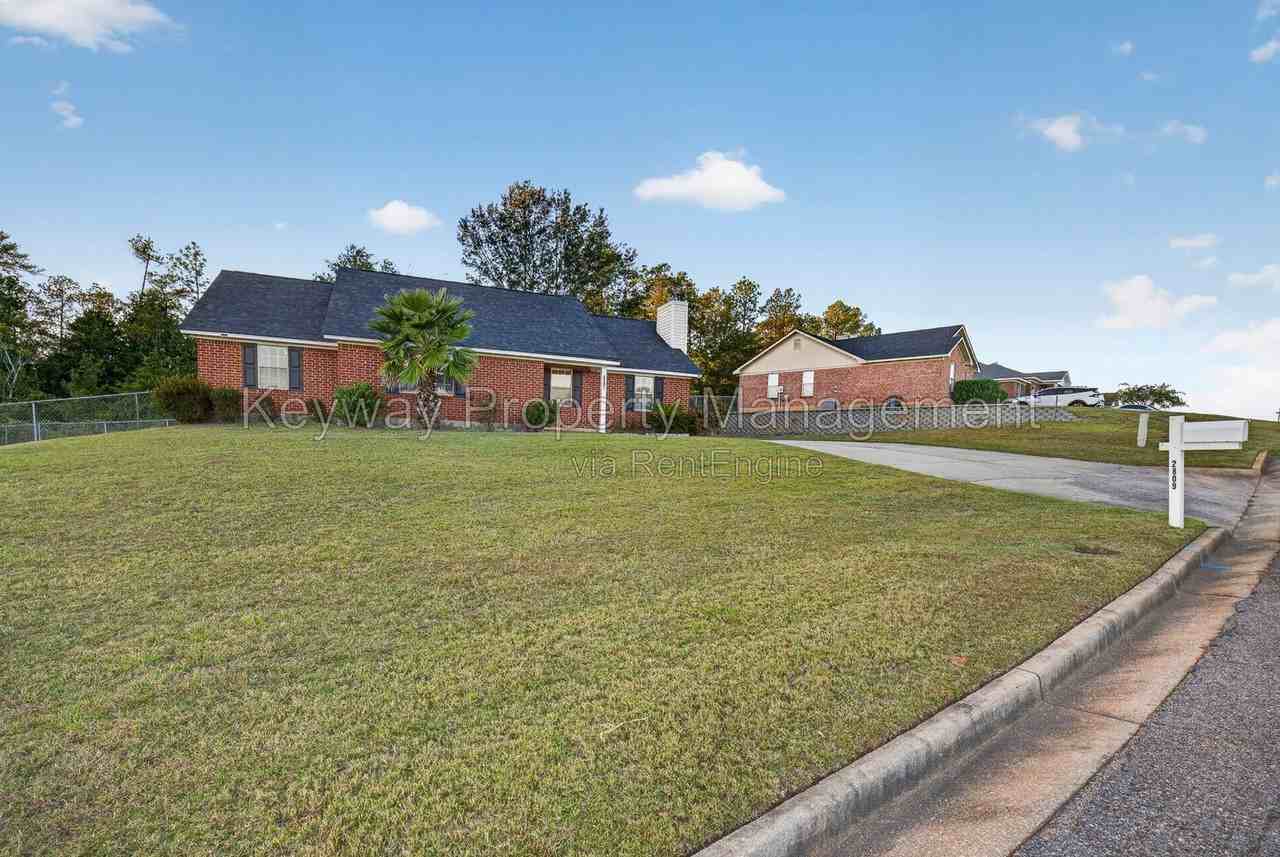 2809 Crosscreek Rd - Photo 5 of 50