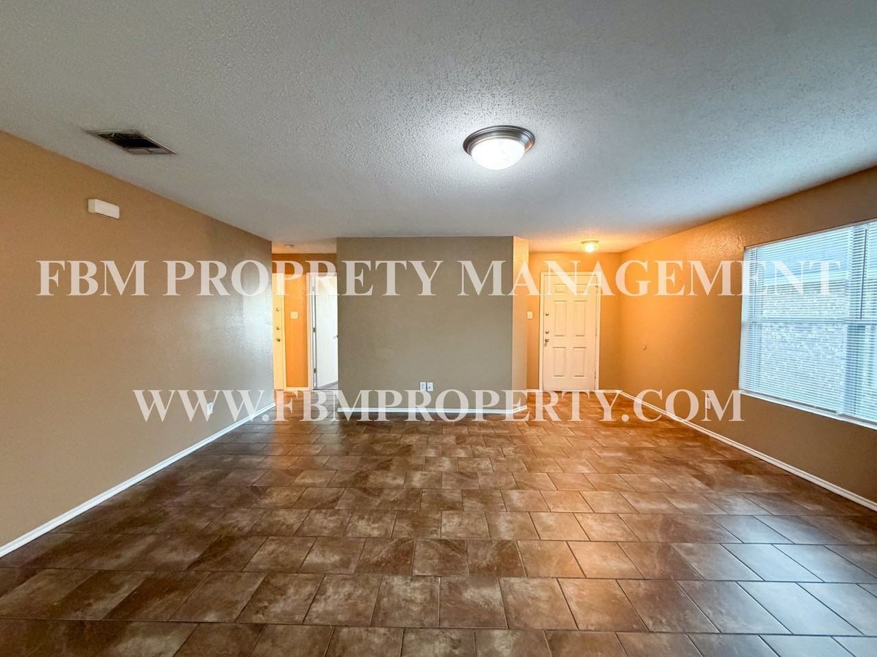 2111 Natchez Dr - Photo 3 of 23