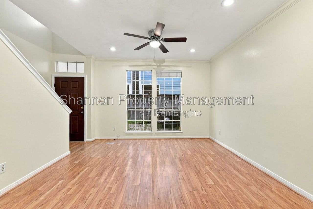 1512 Rosalie St - Photo 6 of 25