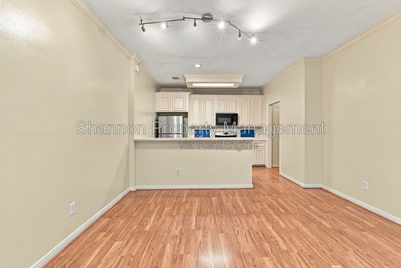 1512 Rosalie St - Photo 7 of 25