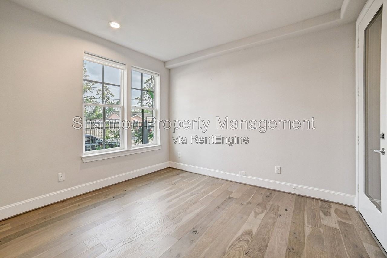 2218 Lou Ellen Ln #D - Photo 5 of 34