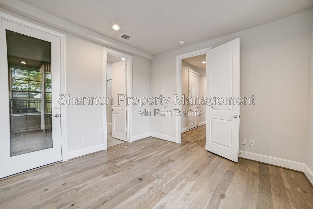 2218 Lou Ellen Ln #D - Photo 6 of 34