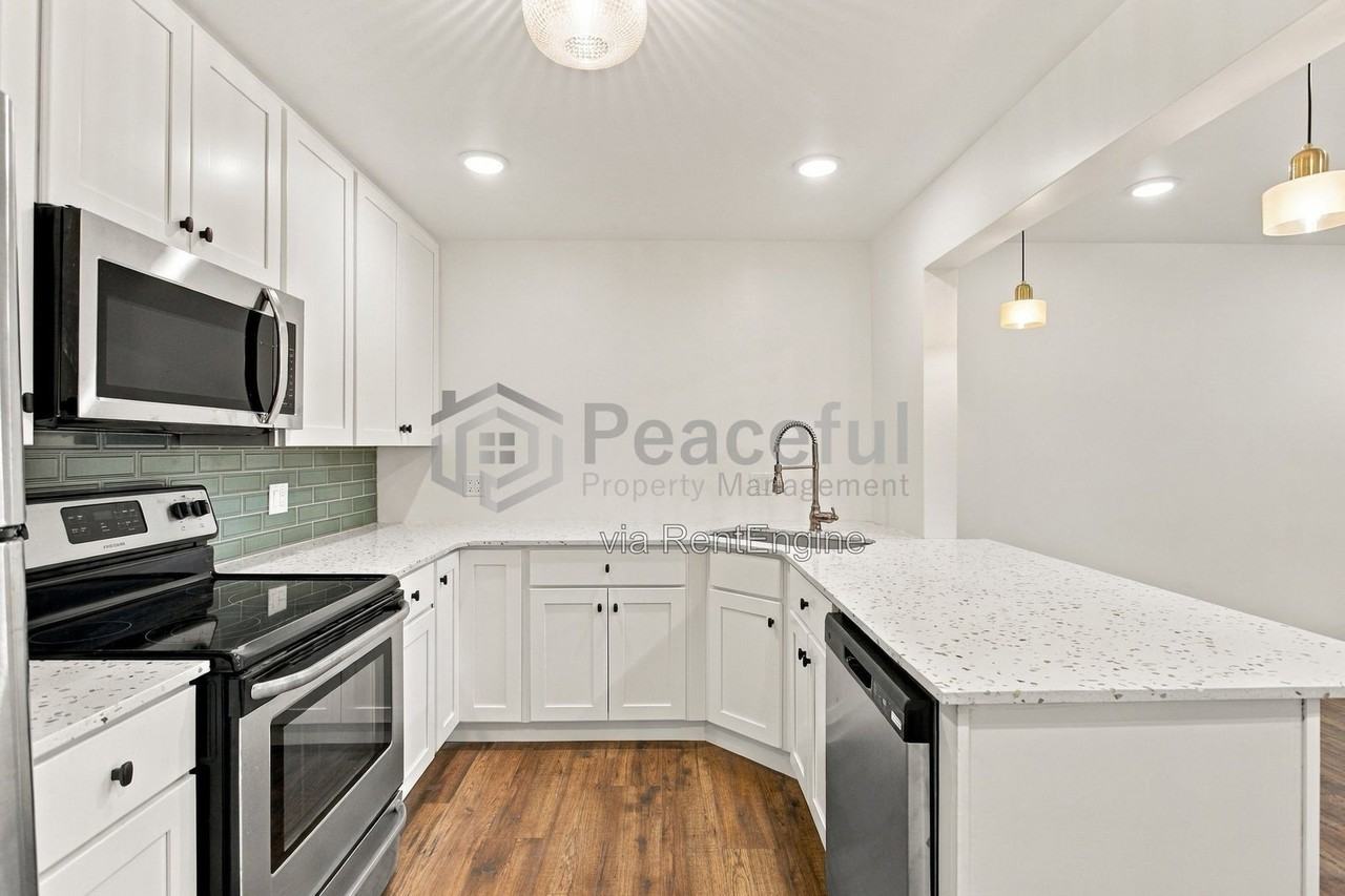 1518 S 1000 E #C - Photo 6 of 30