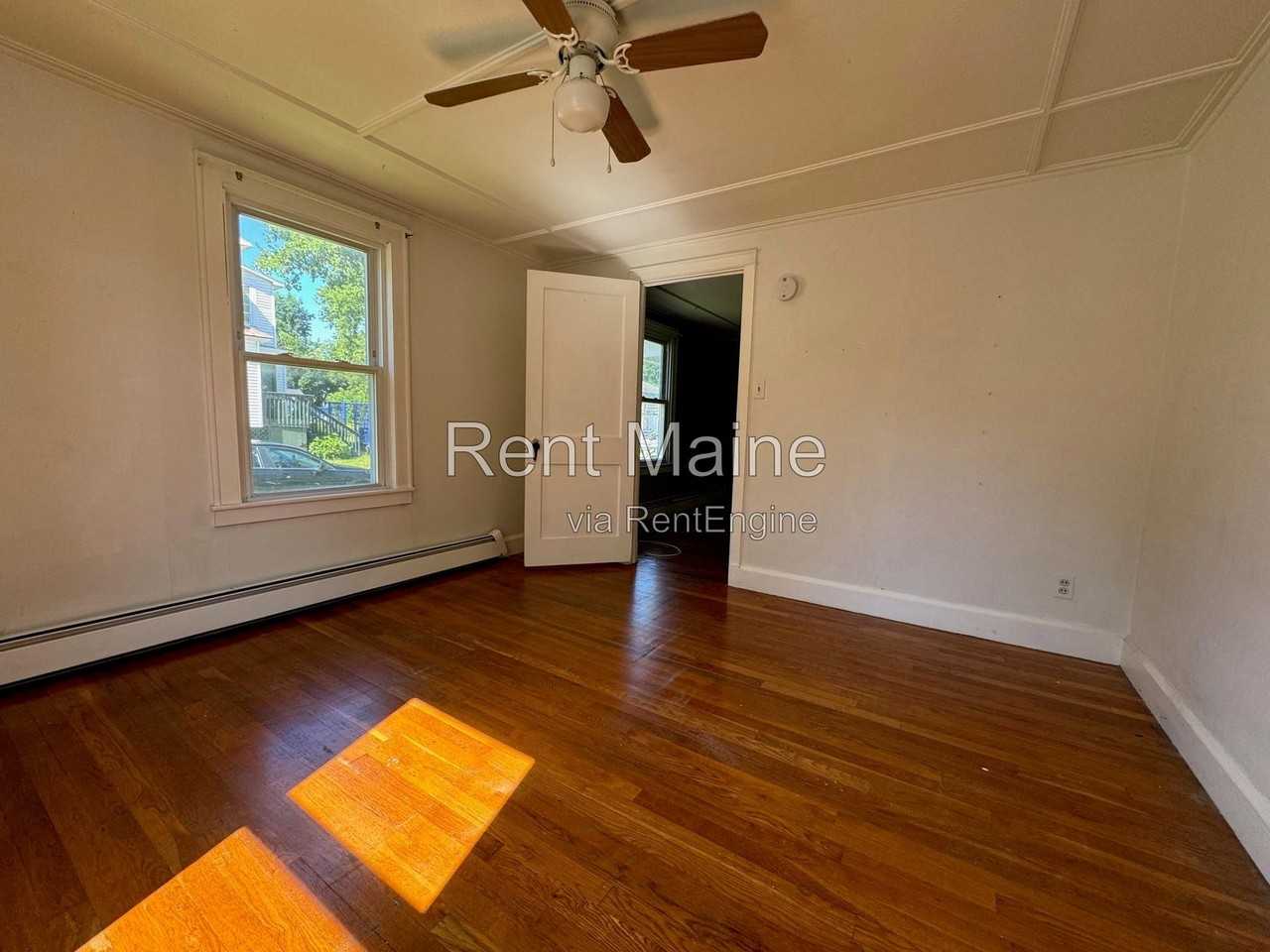 5 Williams St #4 - Photo 3 of 10