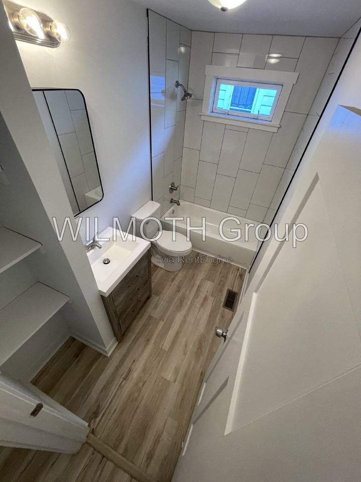 4074 Boulevard Pl - Photo 7 of 14