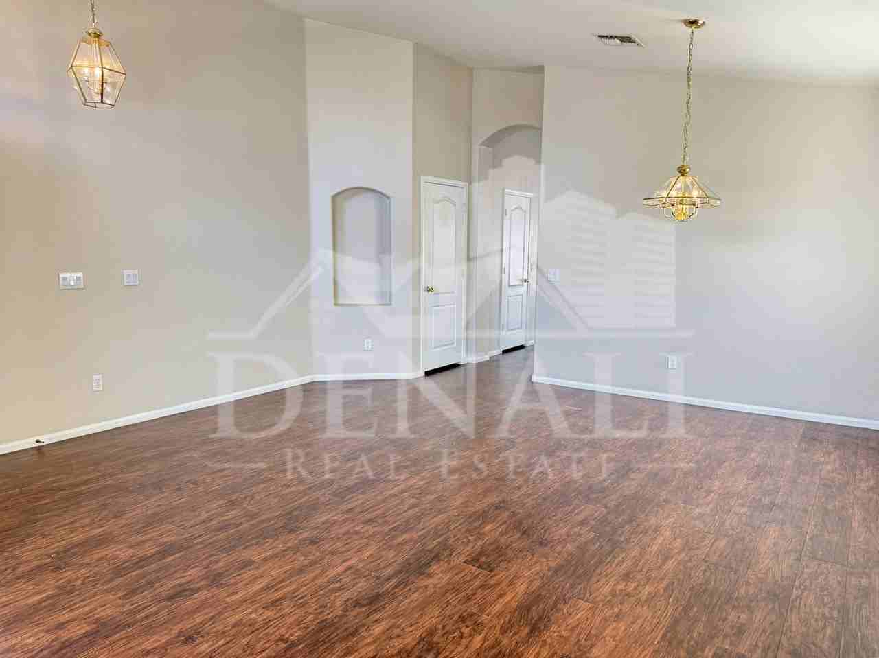 2755 S 160th Ln - Photo 3 of 23