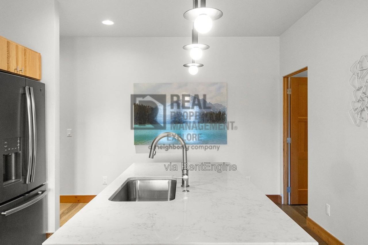 325 Central Ave #301 - Photo 5 of 30