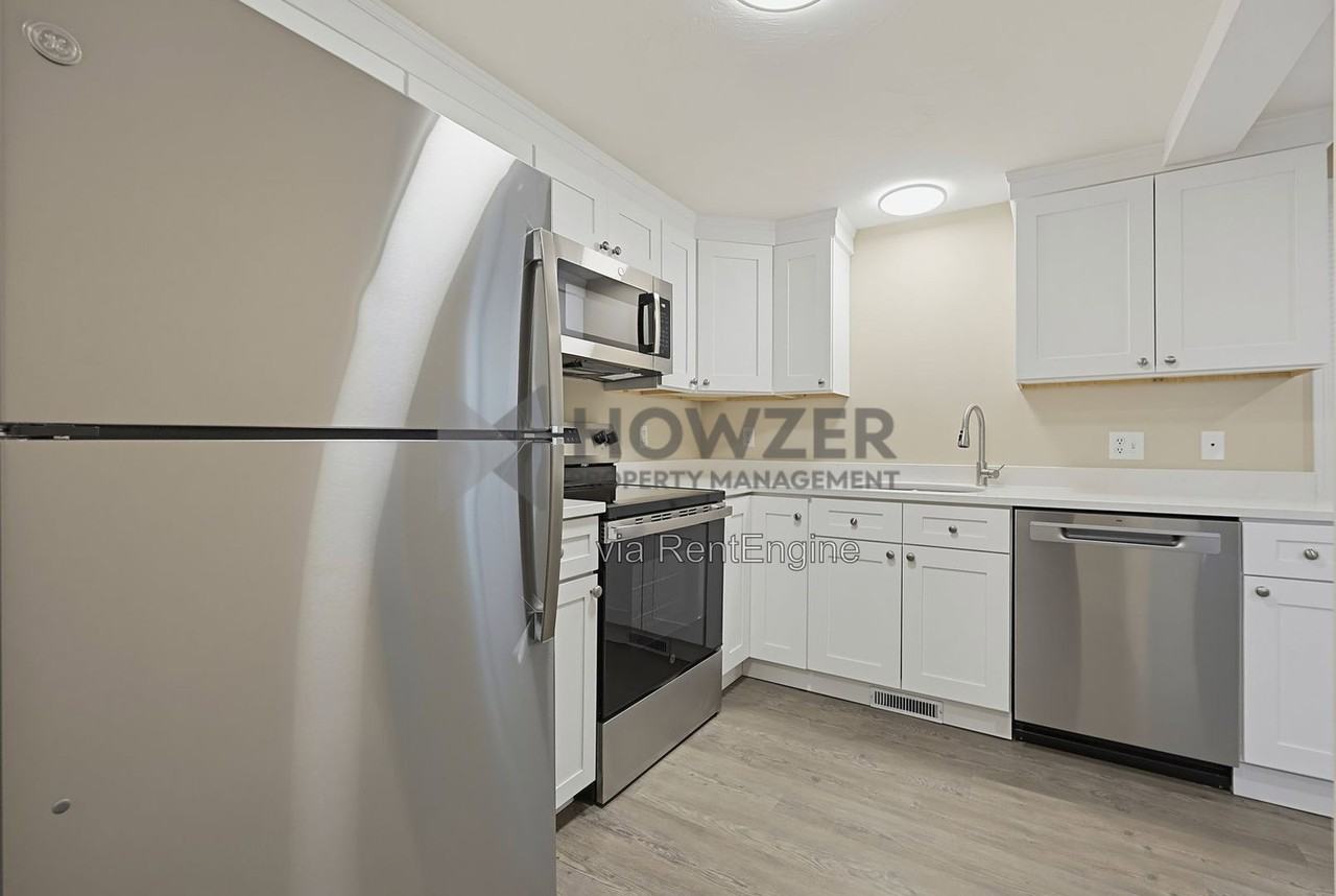 687 Washington St #3 - Photo 2 of 27