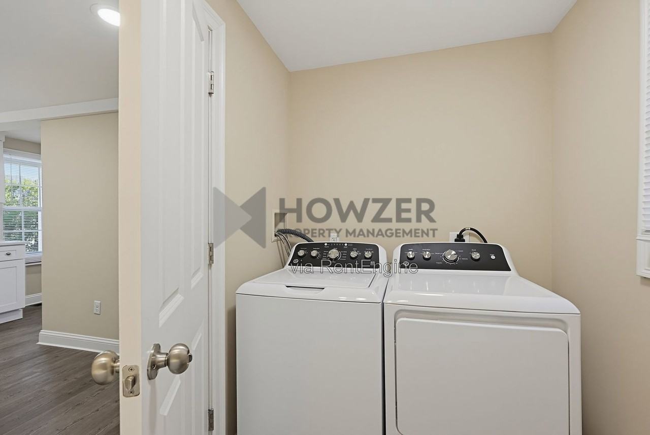 687 Washington St #3 - Photo 5 of 27