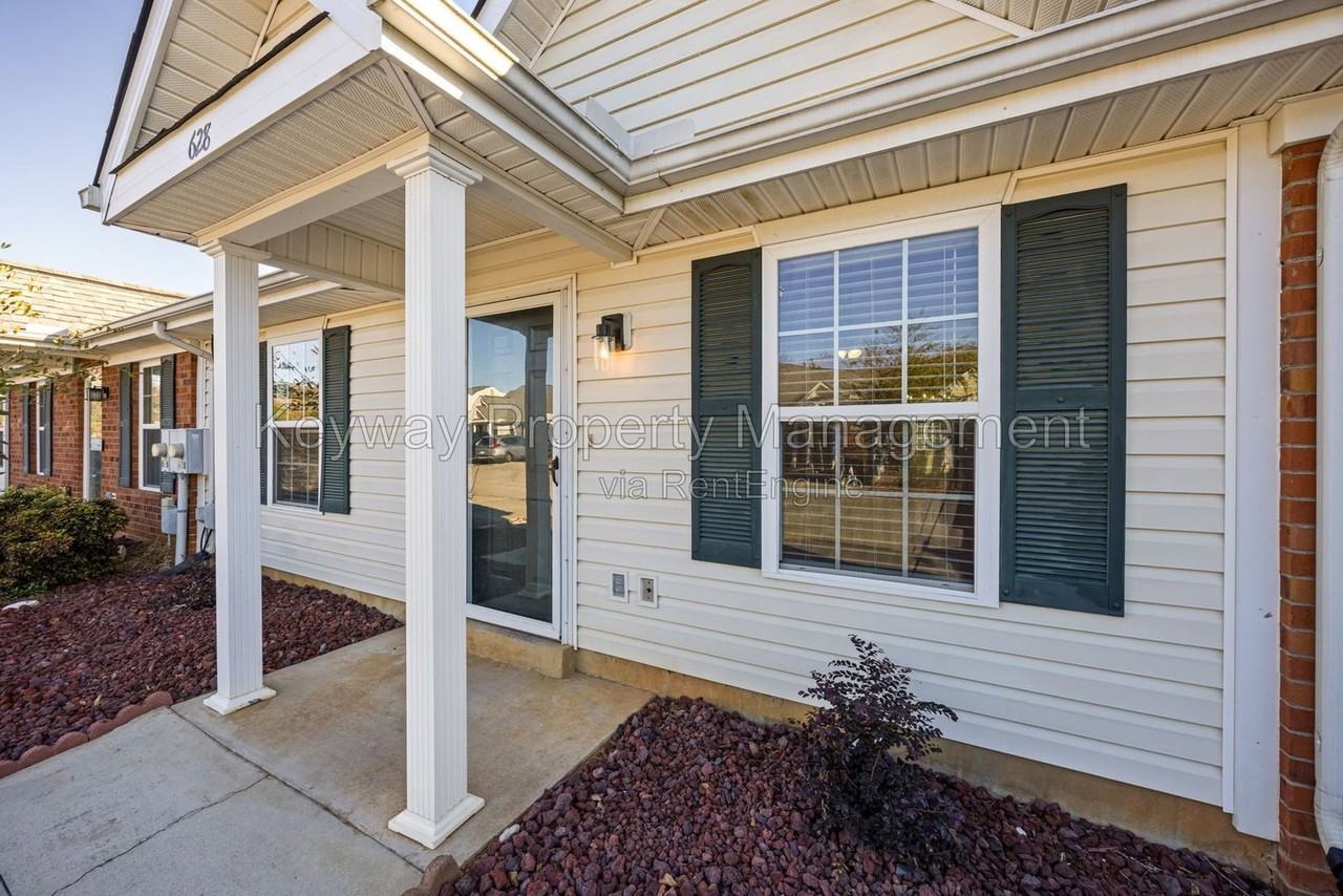 628 Brook Trl - Photo 4 of 29